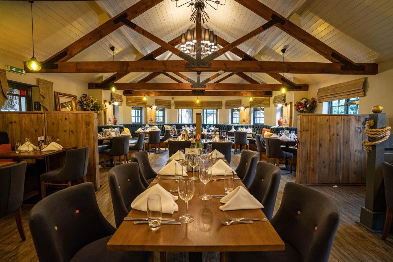 The Royal Arms Hotel Sutton Cheney Екстериор снимка