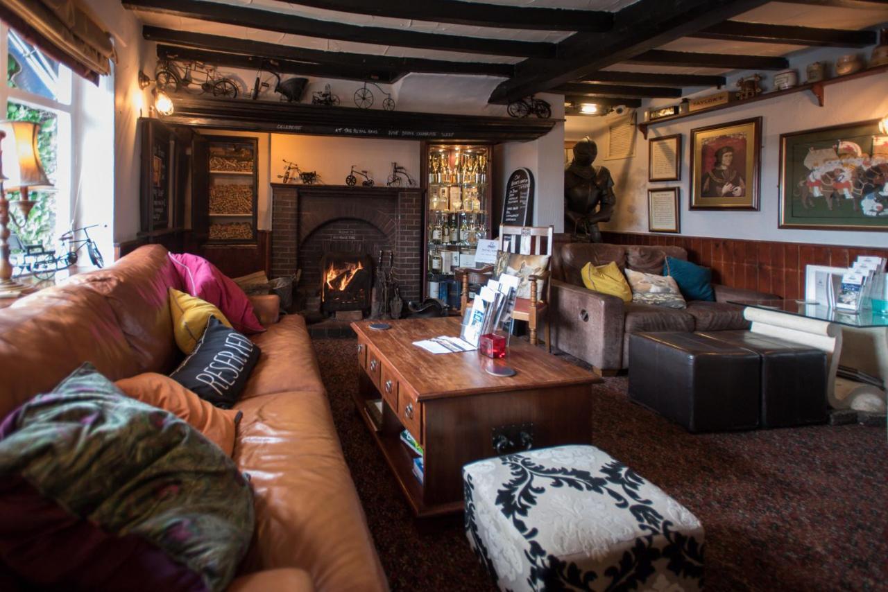 The Royal Arms Hotel Sutton Cheney Екстериор снимка