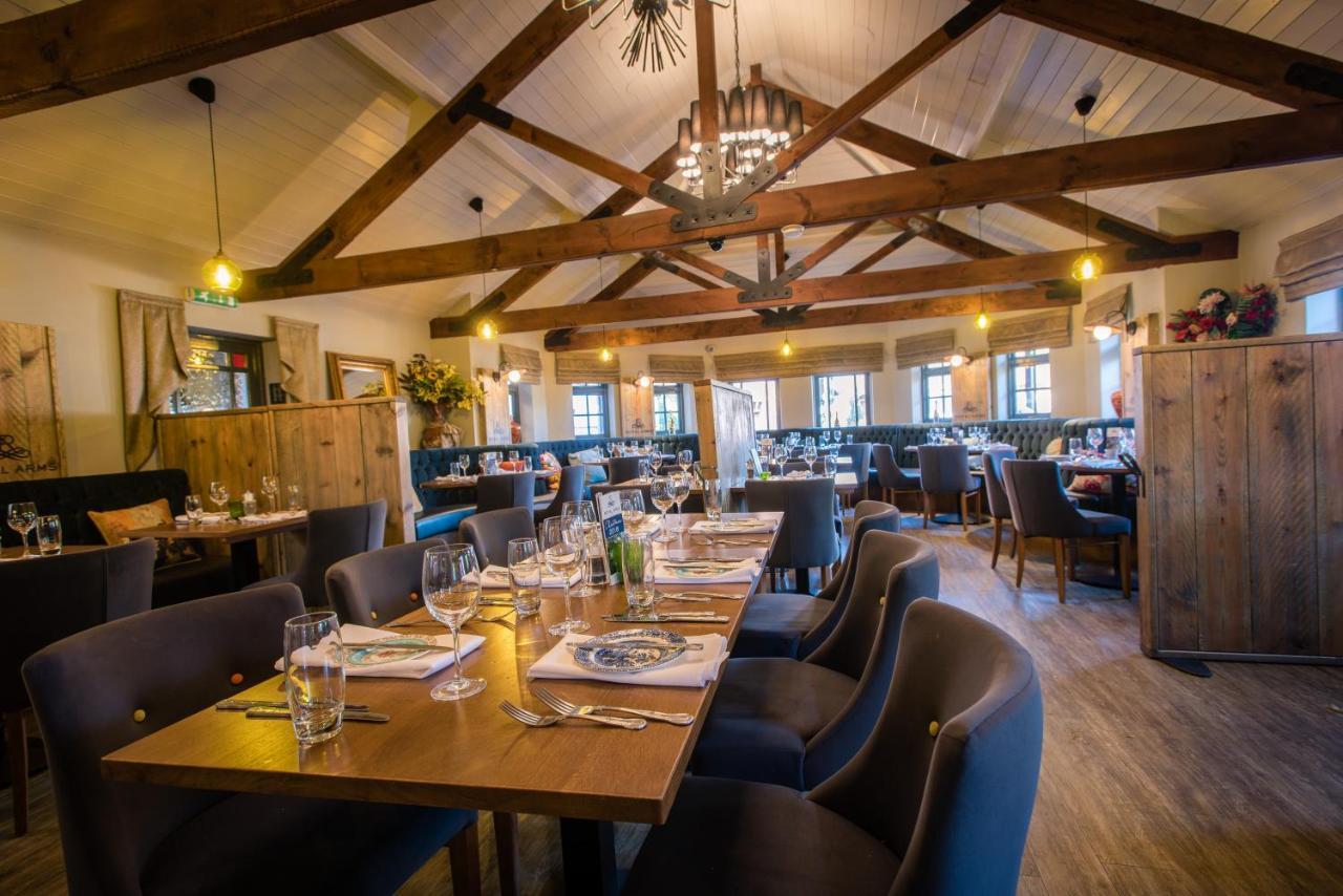 The Royal Arms Hotel Sutton Cheney Екстериор снимка