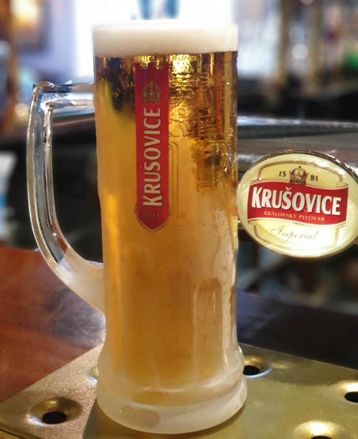 The Royal Arms Hotel Sutton Cheney Екстериор снимка